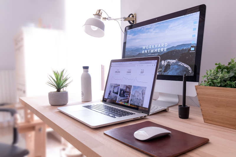Workspace arranged for analysis and iterative design